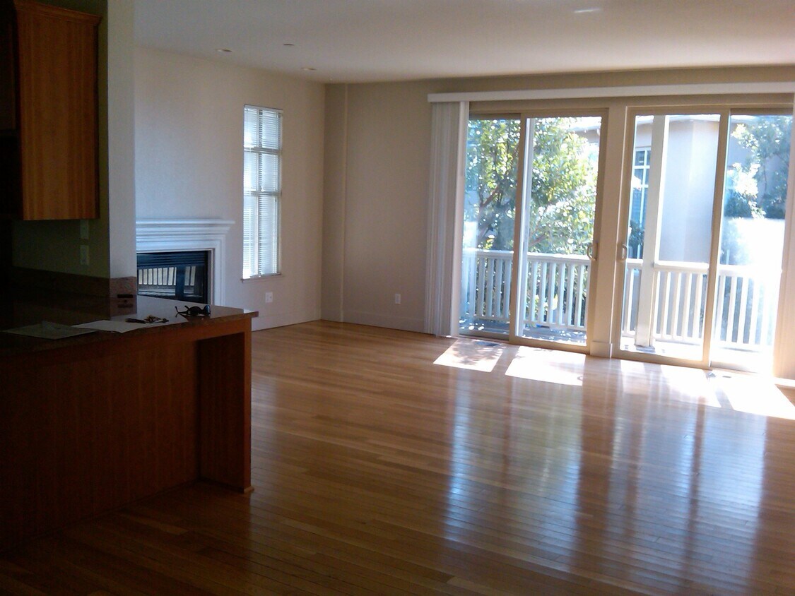 Foto del edificio - 642 Southview Ter