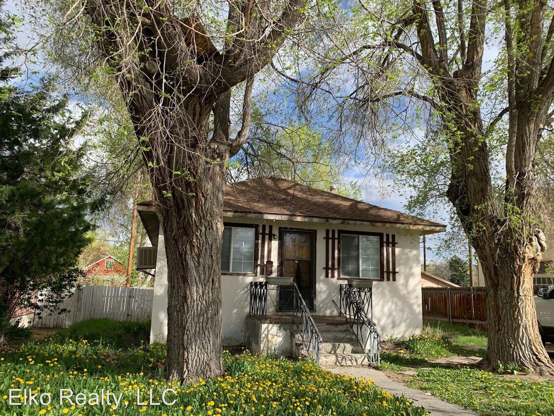 Primary Photo - 4 br, 2 bath House - 312 Ash Street