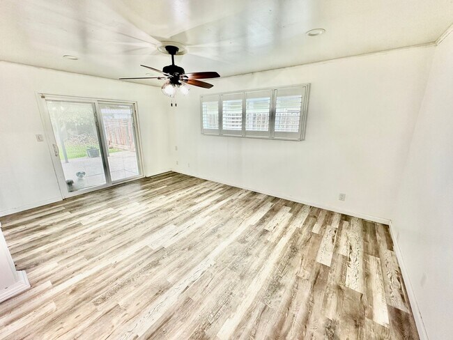 Foto del edificio - Charming Northwest Fresno 3/2