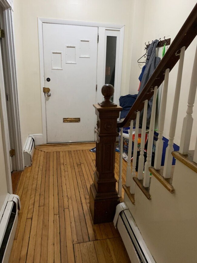 Building Photo - HOUSE FOR RENT ON PRATT ST IN ALLSTON