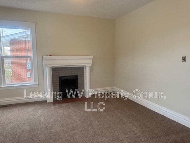 Building Photo - 2914 Virginia Ave