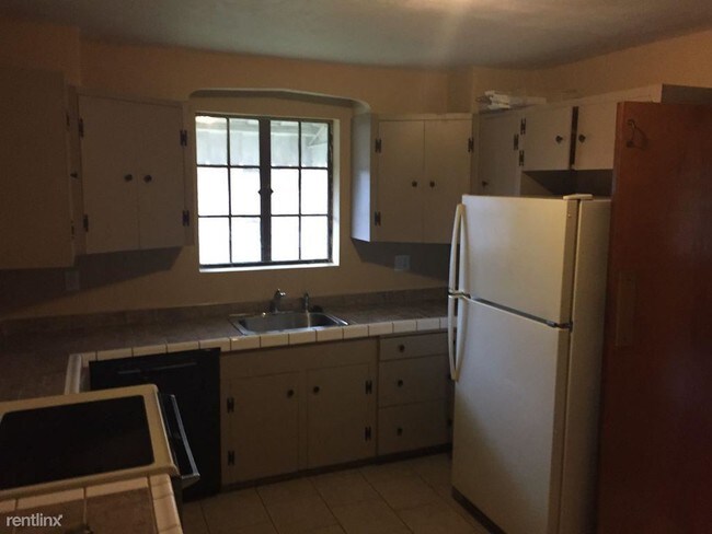 Building Photo - 3 br, 2.5 bath House - 221 E Elmhurst Rd