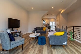 Building Photo - 1850 Frankford Ave