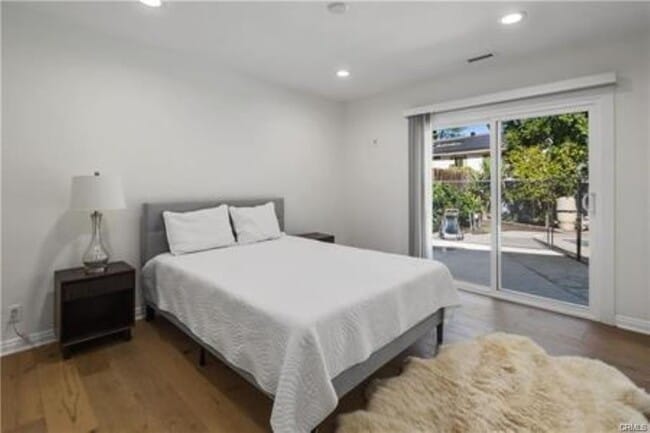 Foto del edificio - 22335 Kittridge St