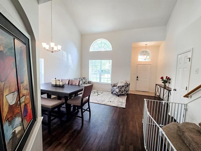 Foto del edificio - 32347 Hunter Park Ct
