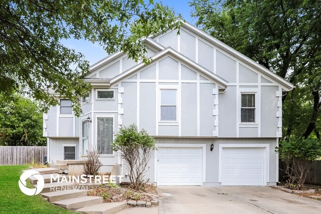 Building Photo - 701 York Dr