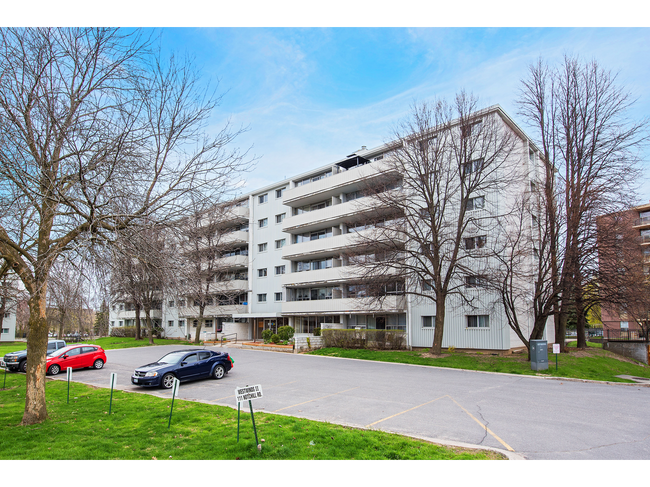 Building Photo - Westwinds I