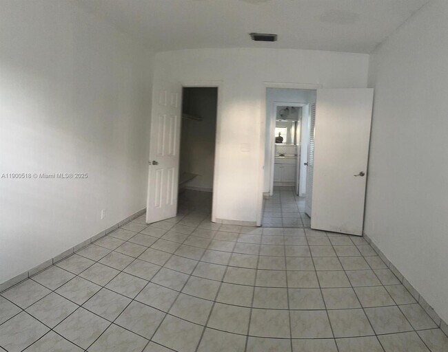 Foto del edificio - 2420 Johnson St