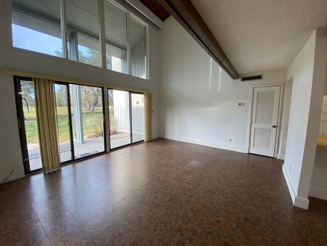 Foto del edificio - Two Story Unit in Grenelefe