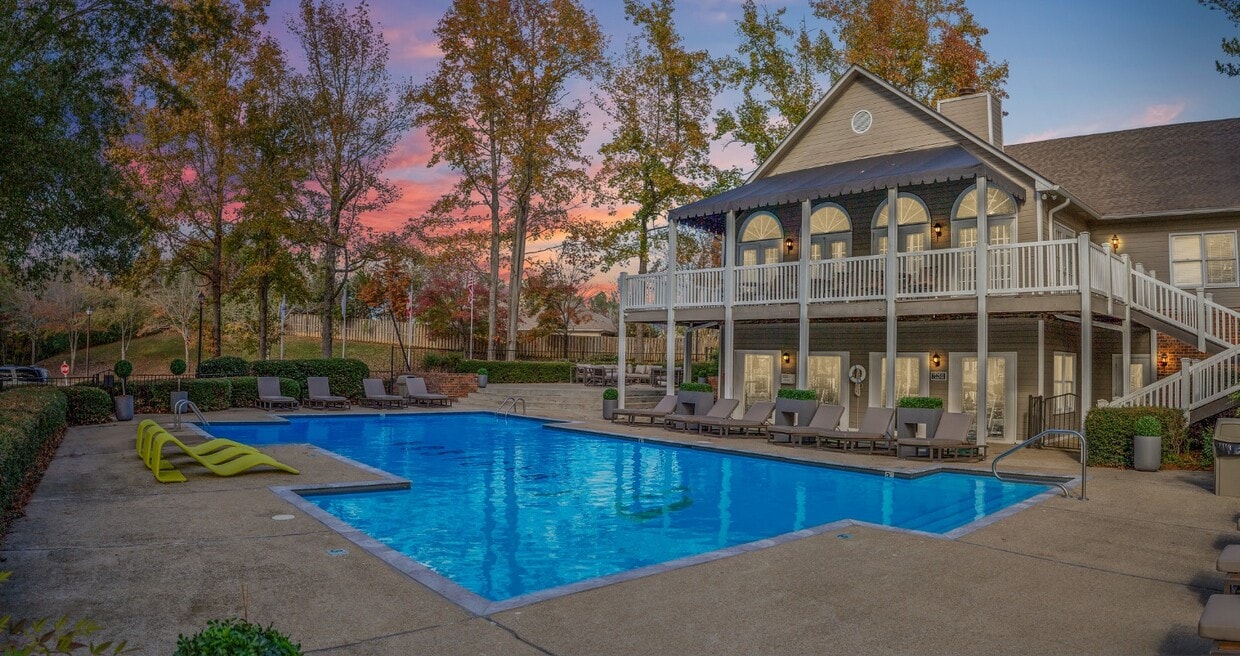 Madison Place Apartments in Birmingham, AL