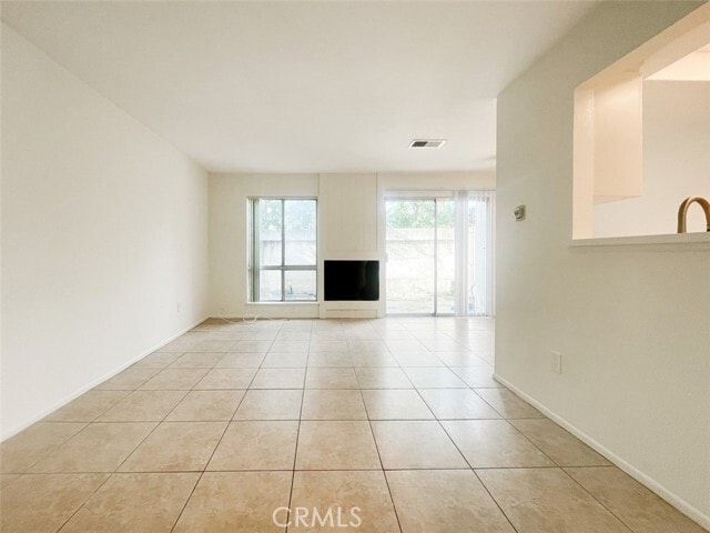 Building Photo - 17081 Green Ln