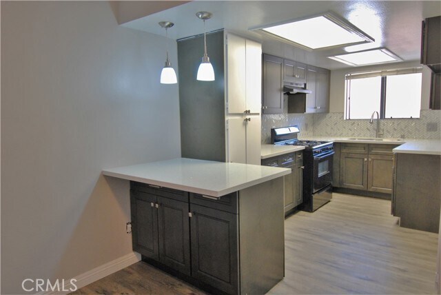 Foto del edificio - 746 N Eucalyptus Ave