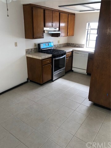 Foto del edificio - 419 E Commonwealth Ave
