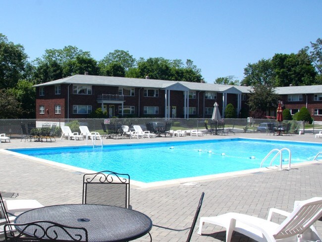 Piscina - Mall & Starview Gardens