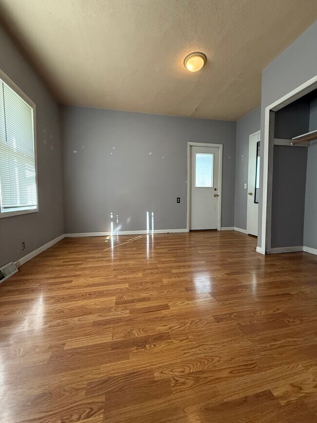 Foto del edificio - 2566 Hoard St