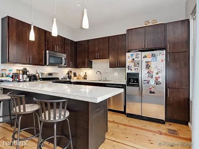 Building Photo - 3 br, 2 bath Condo - 3948 N Ashland Ave