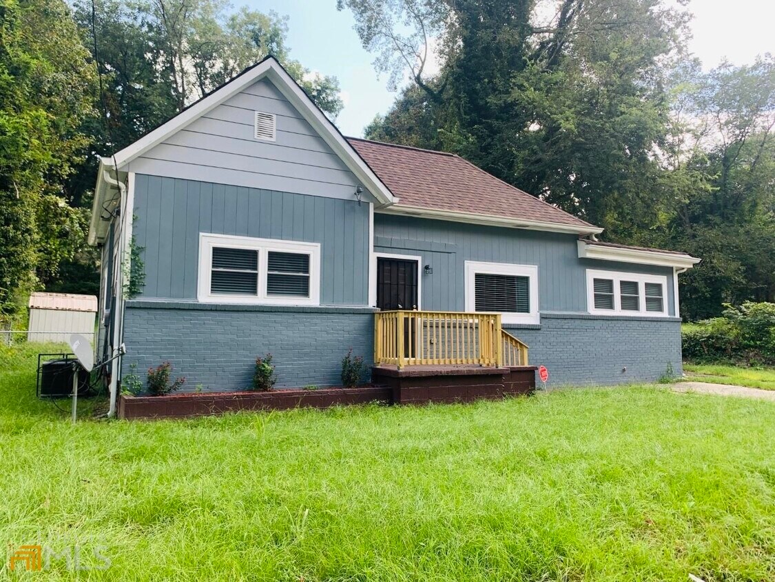 Foto principal - 839 Wood St NW