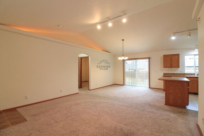 Foto del edificio - 1692 Foxglove Ave