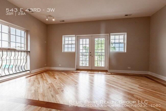 Building Photo - BEAUTIFUL 3 BEDROOM 2 BATH CONDO
