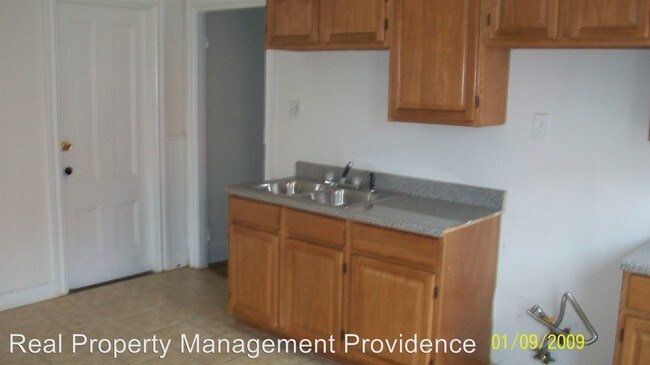 Building Photo - 487 Chalkstone Ave