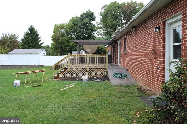 Building Photo - 1306 3rd Ave