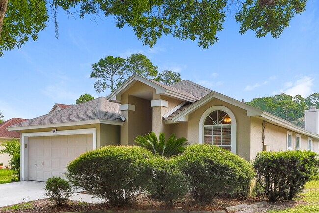 Building Photo - 705 Putters Green Way S