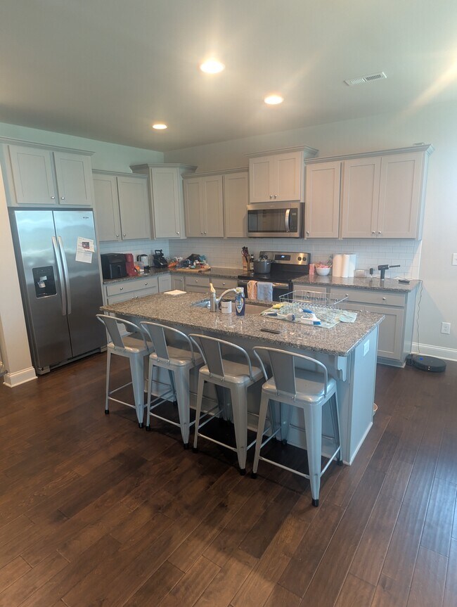 Foto del edificio - 3209 Grapevine Ct W