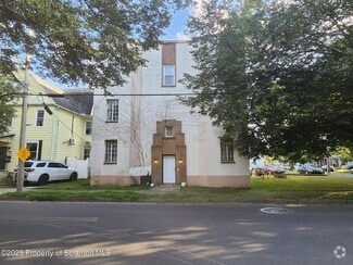 Building Photo - 264 Academy St