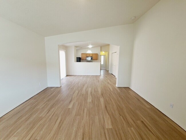 Foto del edificio - Cute 3 bed 2 bath home in Huning Ranch