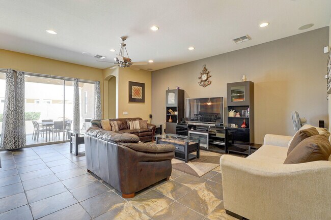 Foto del edificio - 8606 W Helen Ln