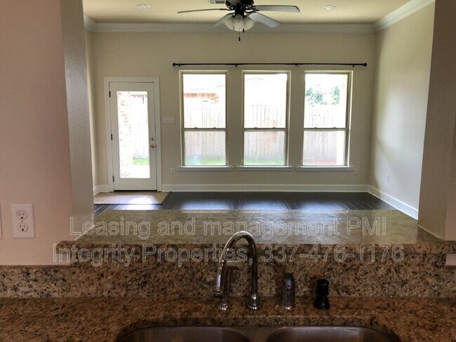 Building Photo - 103 Wood Moss Wy