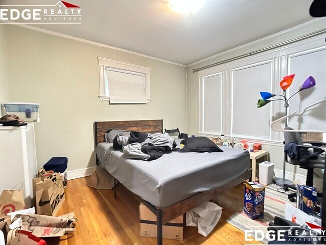 Building Photo - 62 Litchfield St