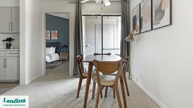 Foto del edificio - 1071 Clayton Ln