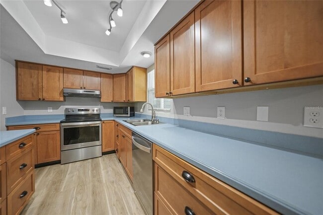 Building Photo - 2925 Magdalina Dr
