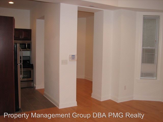 Building Photo - 1621 Green St