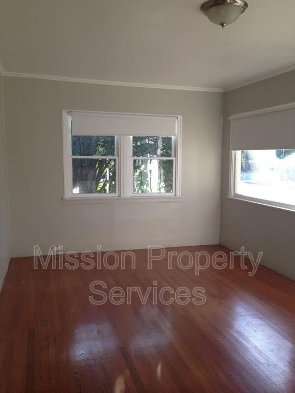 Building Photo - 608 Laveta Terrace