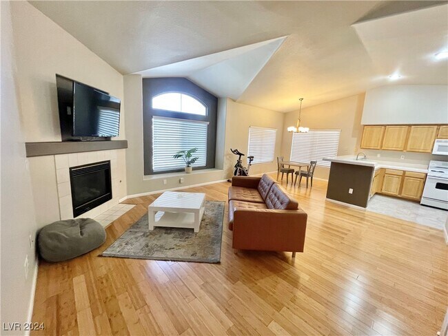 Building Photo - 4930 Black Bear Rd