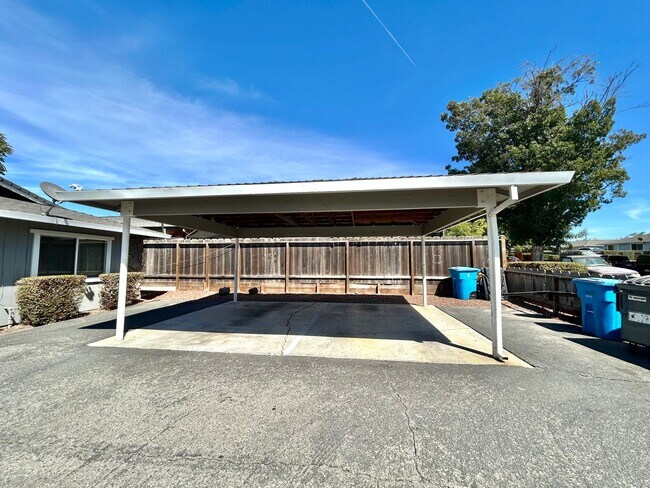 Foto del edificio - 1040 Caputo Ct