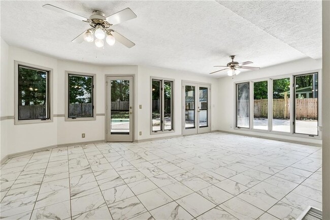 Building Photo - 2373 Wood Creek Ct