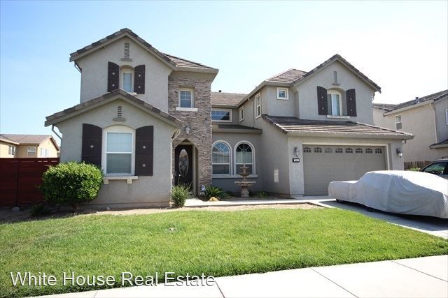 Primary Photo - 5 br, 3.5 bath House - 264 E Wind Dr