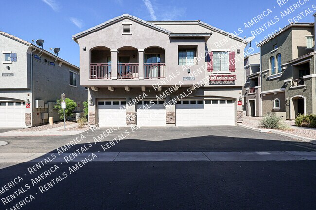Foto del edificio - 2402 E 5th St