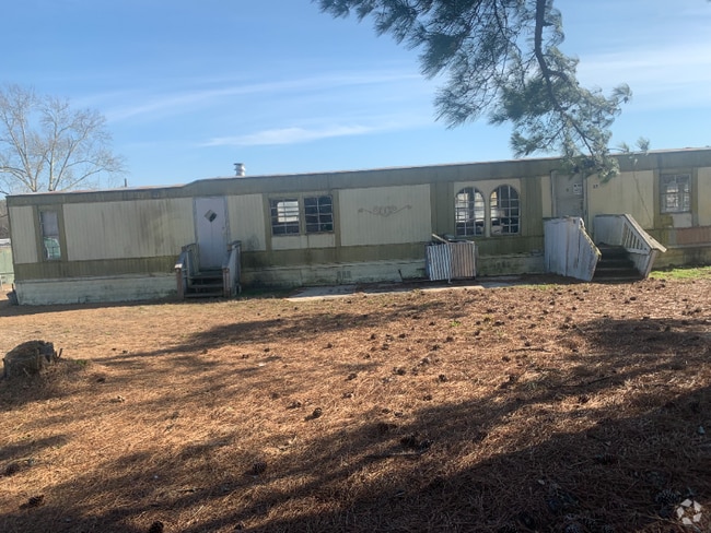 Building Photo - 179 Laurinburg