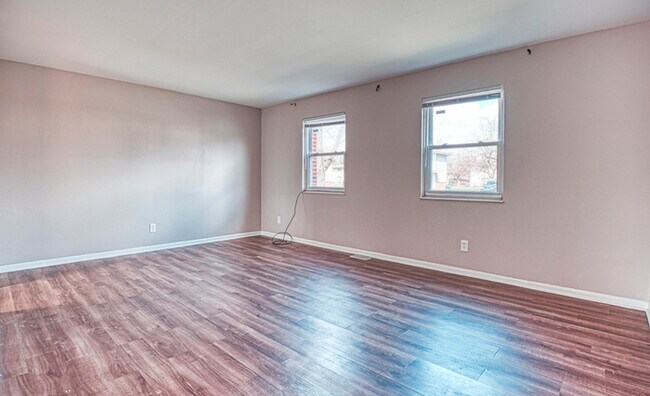 Building Photo - 3069 Rotunda Ct S -Open Houses: Thurs. 5/1...