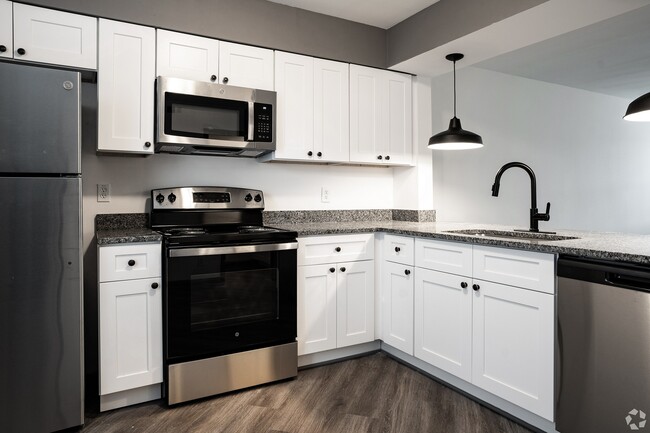 Foto del edificio - Rippling Stream Townhomes