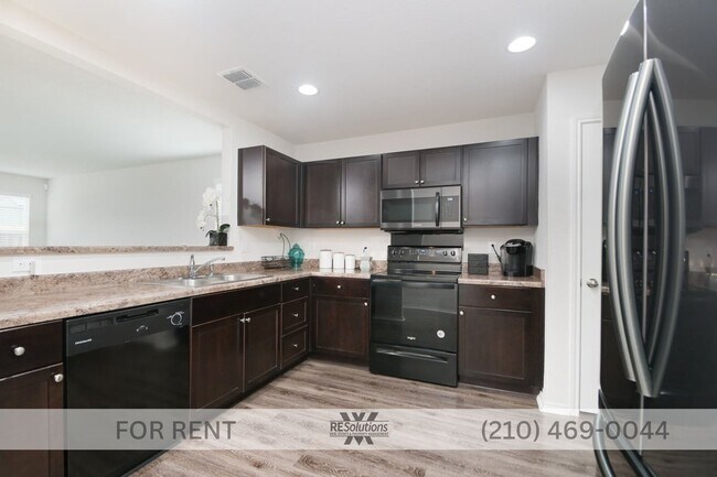 Foto del edificio - 2019 4-Bedroom Home | 2,106 Sq Ft | Fenced Yard | 2-Car Garage | Pet Friendly | Near Lackland & 1604