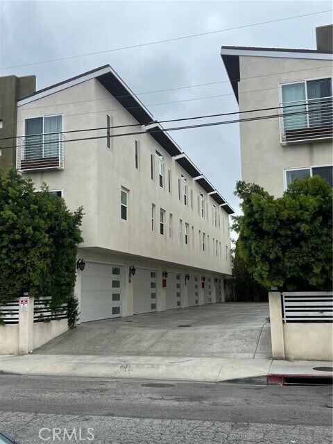 Foto del edificio - 13804 Cordary Ave