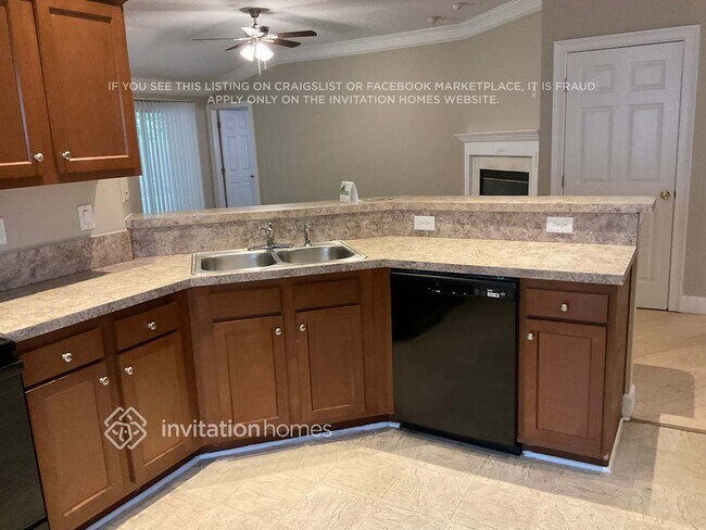 Foto del edificio - 1141 Hidden Cove Cir N