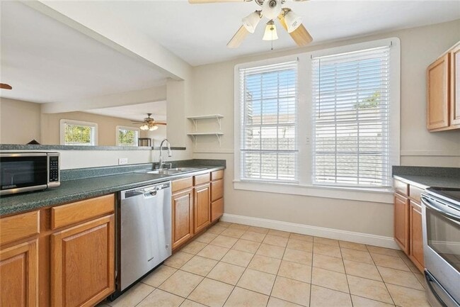 Foto del edificio - 5705 Prytania St