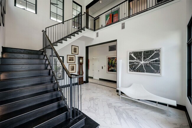 Foto del edificio - 2521 Westgate Dr