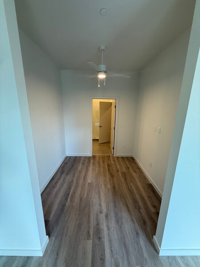 Foto del edificio - 145 NW 31st St